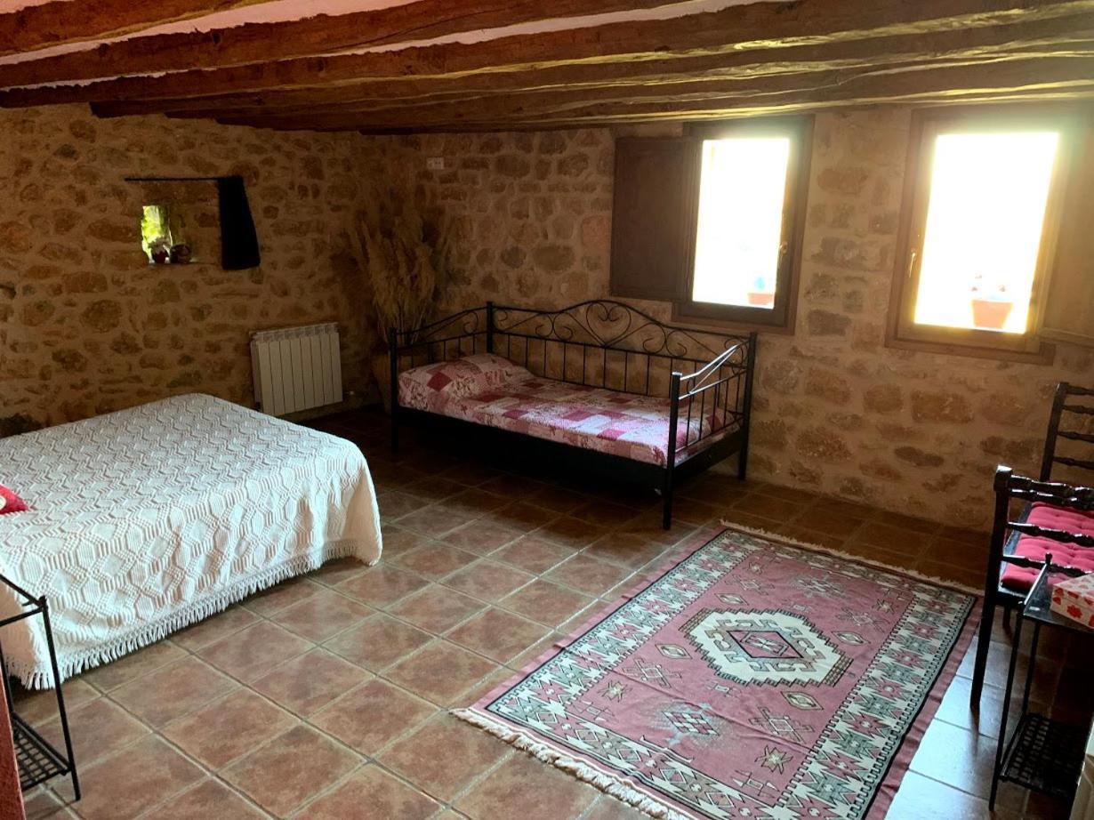 Masia De La Serra De La Cogulla Penarroya De Tastavins Luaran gambar