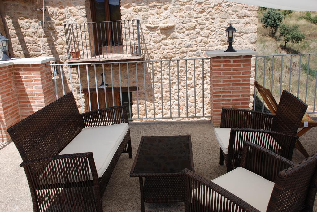 Masia De La Serra De La Cogulla Penarroya De Tastavins Luaran gambar